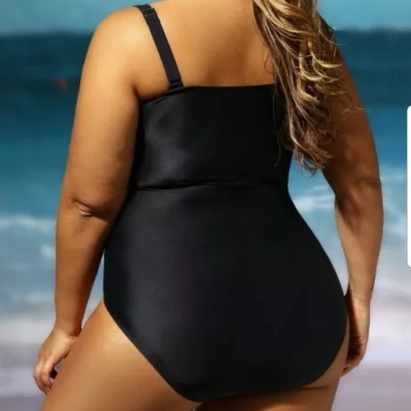 ⛱ Women's XL Black Grey Color Block Ruched 🌊 - Picture 2 of 5